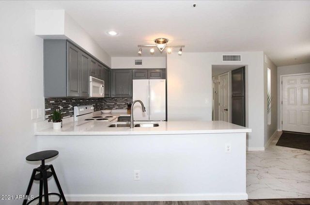 10080 E Mountainview Lake Drive 330, Scottsdale, AZ 85258