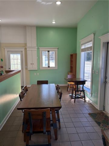 157 Main Street, Eureka Springs, AR 72632