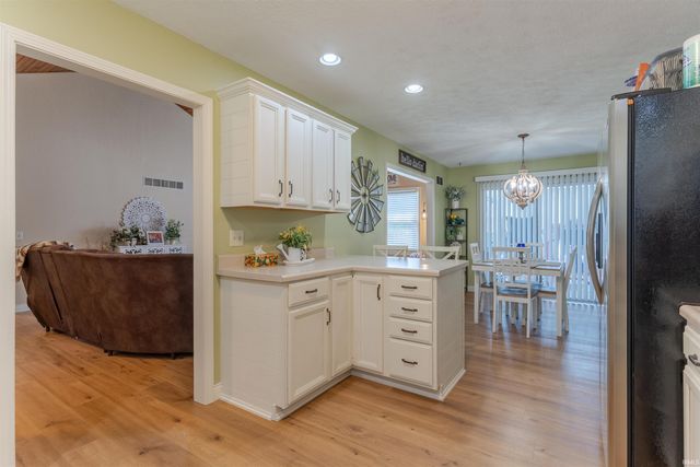 4122 Frame Road, Newburgh, IN 47630