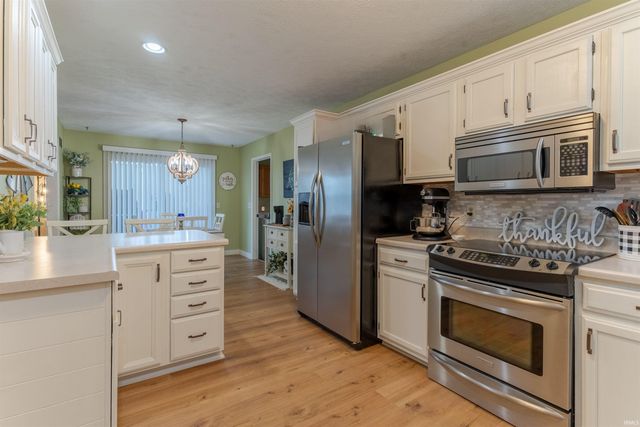 4122 Frame Road, Newburgh, IN 47630