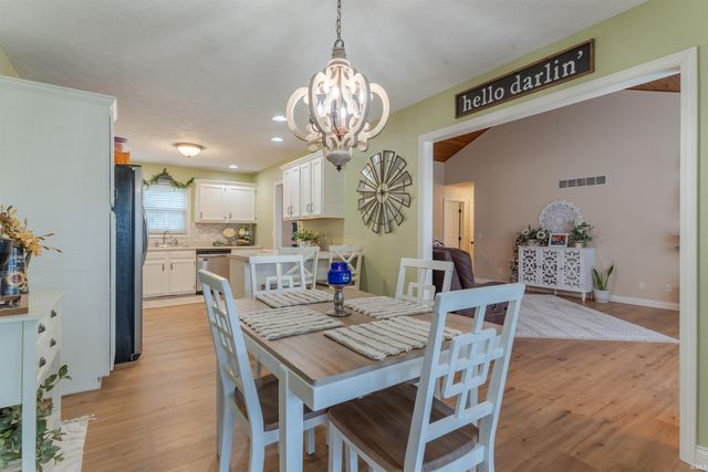 4122 Frame Road, Newburgh, IN 47630