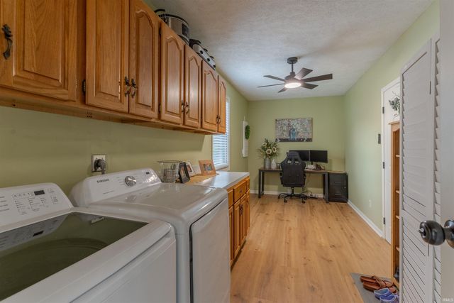 4122 Frame Road, Newburgh, IN 47630