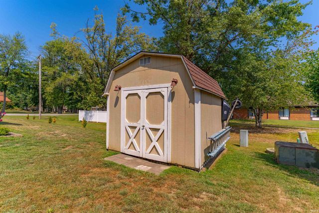 4122 Frame Road, Newburgh, IN 47630