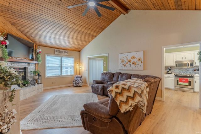 4122 Frame Road, Newburgh, IN 47630