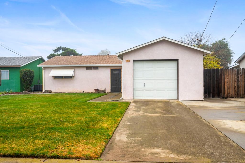 357 S 4th Ave, Oakdale, CA 95361