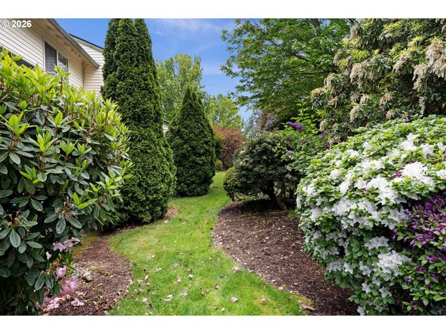 478 N HAYDEN ISLAND Dr, Portland, OR 97217