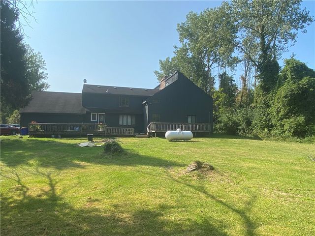 334 Gilmore Road, Clarkson, NY 14420