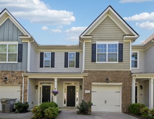 422 Manor Row, Pleasant View, TN 37146