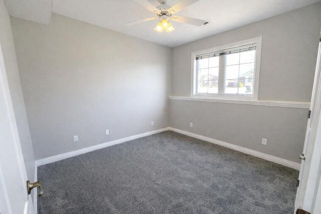 2401 S April Avenue, Springfield, MO 65807