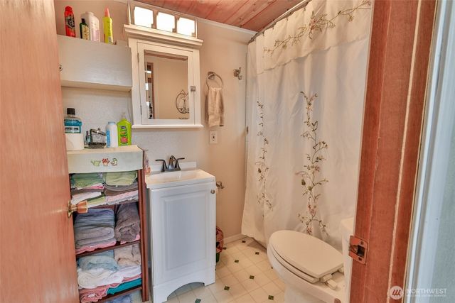 1660 1st Avenue, Grayland, WA 98547