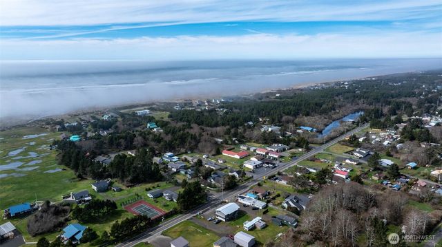 1660 1st Avenue, Grayland, WA 98547