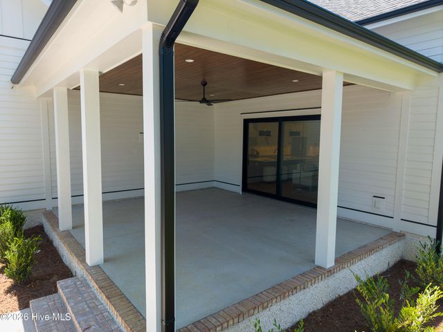 3706 Barnesmore Drive, Castle Hayne, NC 28429