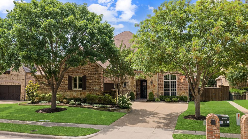 8105 Blue Hole Court, Mckinney, TX 75070