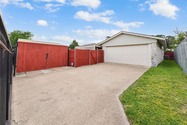 3224 Rockne Lane, Mesquite, TX 75150