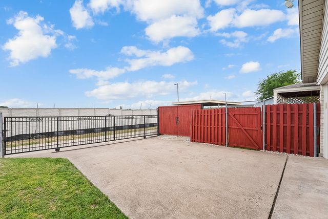 3224 Rockne Lane, Mesquite, TX 75150