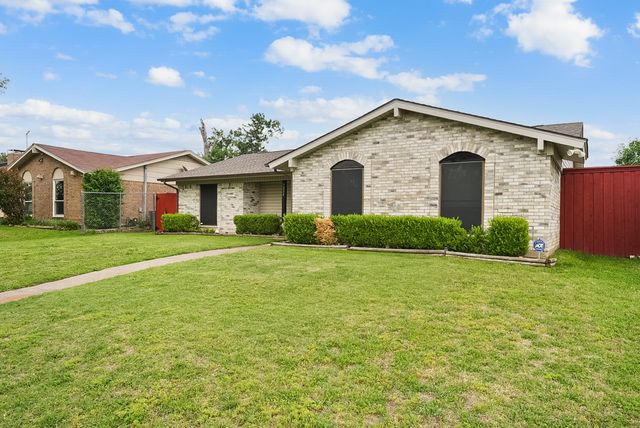 3224 Rockne Lane, Mesquite, TX 75150