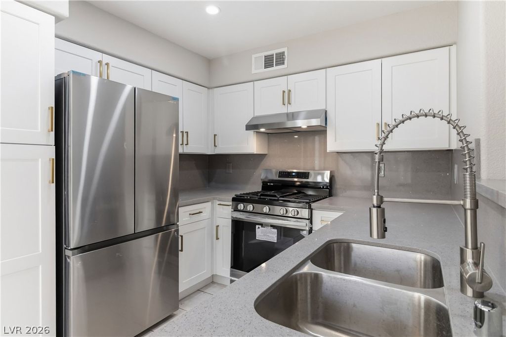 3144 Tarpon Drive 204, Las Vegas, NV 89120