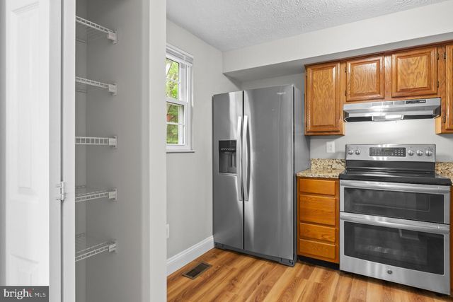 7921 TYSON OAKS CIR, Vienna, VA 22182