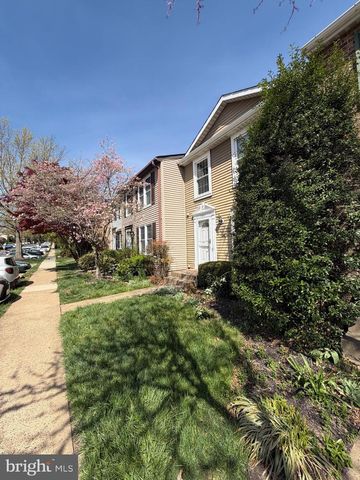 7921 TYSON OAKS CIR, Vienna, VA 22182