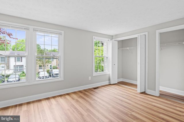 7921 TYSON OAKS CIR, Vienna, VA 22182