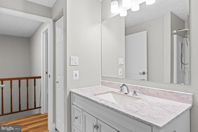 7921 TYSON OAKS CIR, Vienna, VA 22182