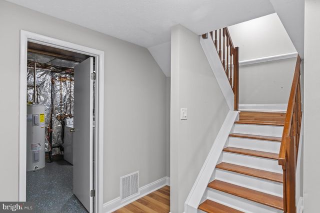 7921 TYSON OAKS CIR, Vienna, VA 22182
