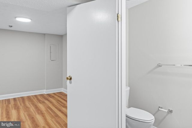 7921 TYSON OAKS CIR, Vienna, VA 22182