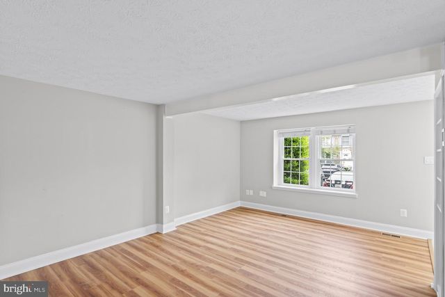 7921 TYSON OAKS CIR, Vienna, VA 22182