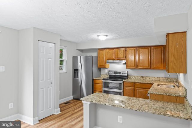 7921 TYSON OAKS CIR, Vienna, VA 22182