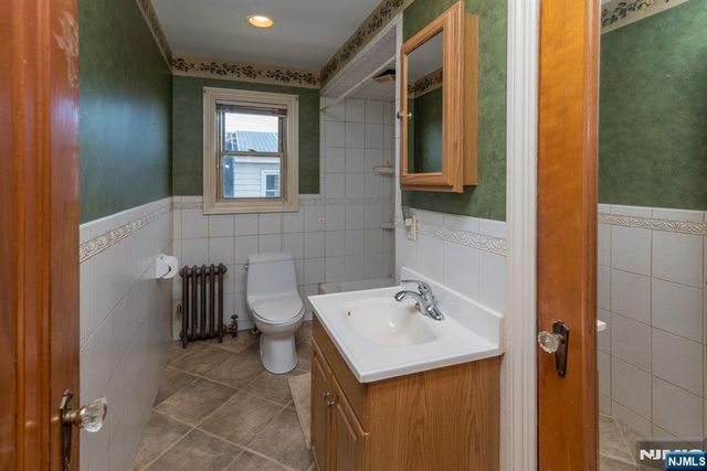 81 Savoy Place 2nd Floor, Prospect Park, NJ 07508