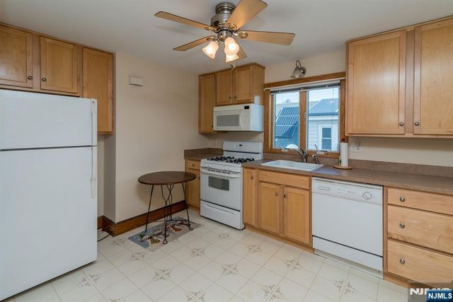 81 Savoy Place 2nd Floor, Prospect Park, NJ 07508