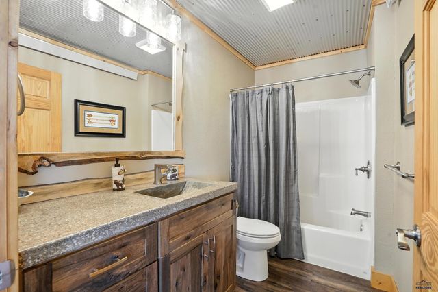 21304 WASP RD, Lead, SD 57790