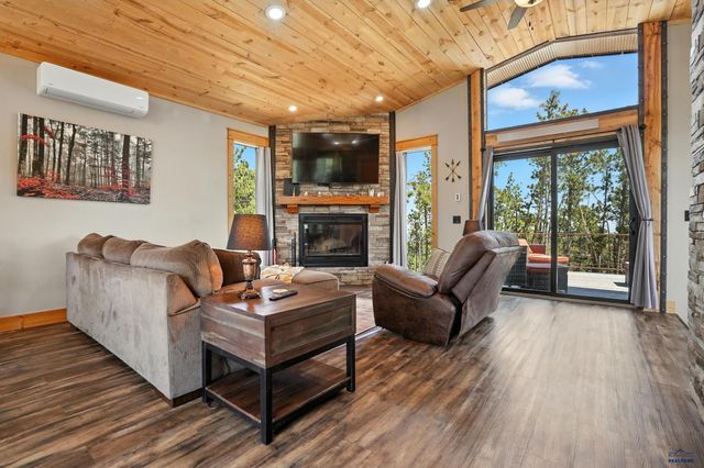 21304 WASP RD, Lead, SD 57790