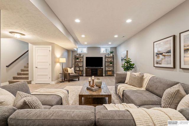 19613 Decatur Street, Elkhorn, NE 68022