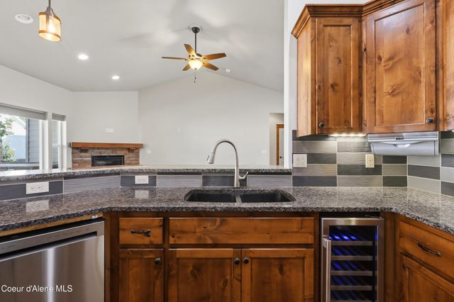 3302 W Magistrate LOOP, Hayden, ID 83835