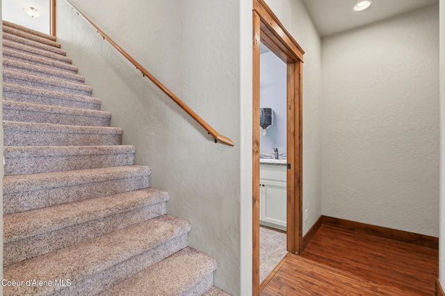 3302 W Magistrate LOOP, Hayden, ID 83835