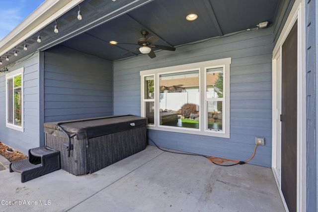 3302 W Magistrate LOOP, Hayden, ID 83835