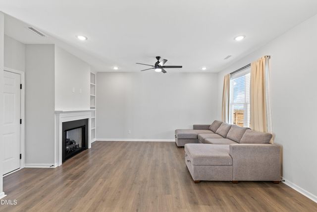 277 Maidenhair Place, Clayton, NC 27520