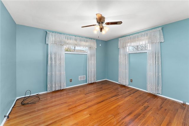 4578 Mapledale Drive, Lincoln Place, PA 15120