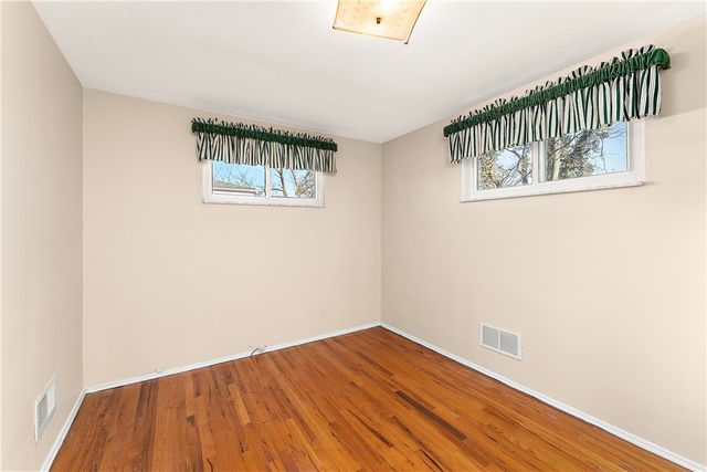 4578 Mapledale Drive, Lincoln Place, PA 15120