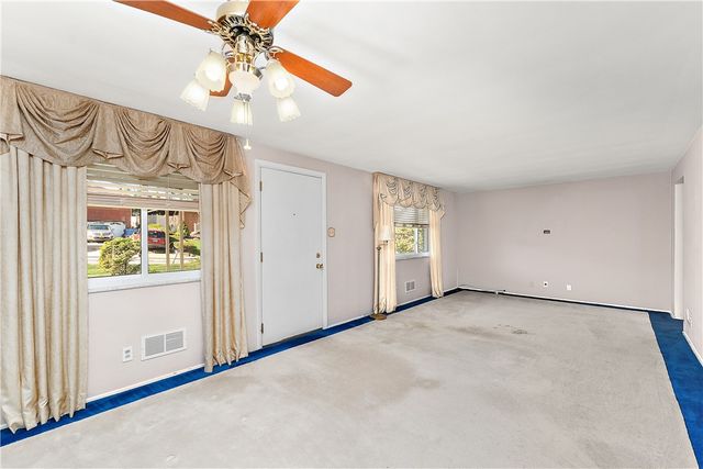 4578 Mapledale Drive, Lincoln Place, PA 15120