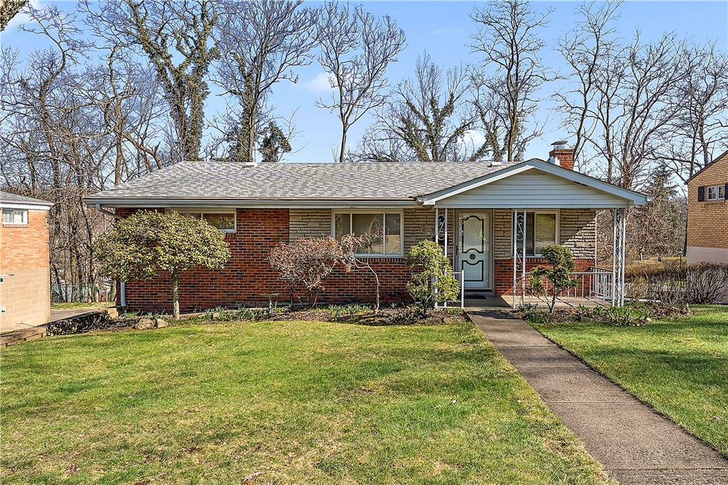 4578 Mapledale Drive, Lincoln Place, PA 15120