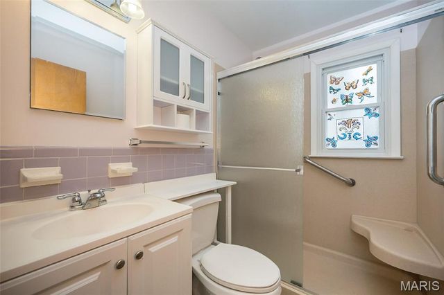 2128 N 5th Street, St Charles, MO 63301