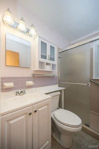 2128 N 5th Street, St Charles, MO 63301