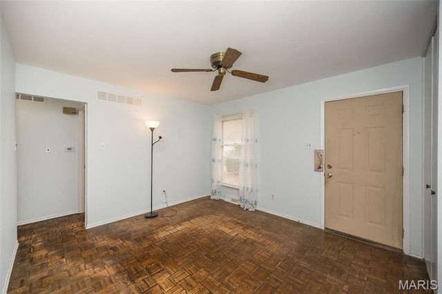 2128 N 5th Street, St Charles, MO 63301