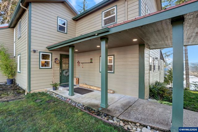 32365 North Fork Rd SE, Lyons, OR 97358