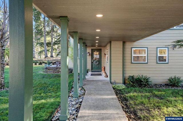 32365 North Fork Rd SE, Lyons, OR 97358