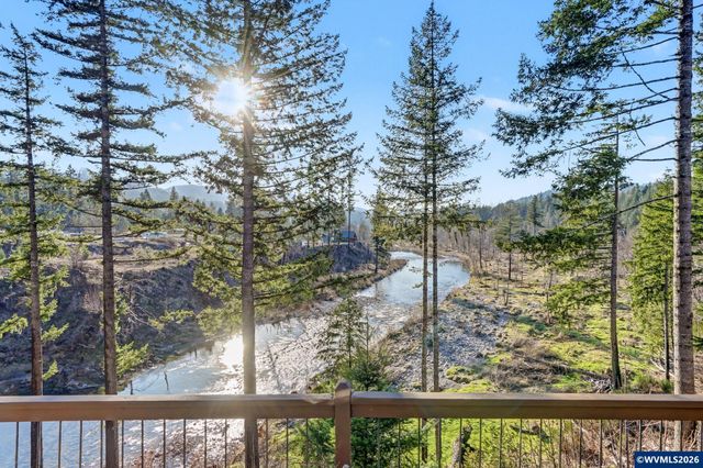 32365 North Fork Rd SE, Lyons, OR 97358