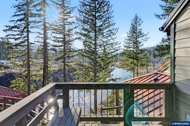 32365 North Fork Rd SE, Lyons, OR 97358