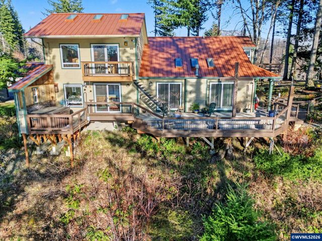 32365 North Fork Rd SE, Lyons, OR 97358